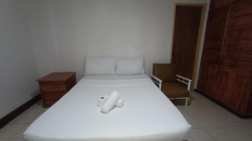 2 Hotel Saleh Анхелес Экстерьер фото