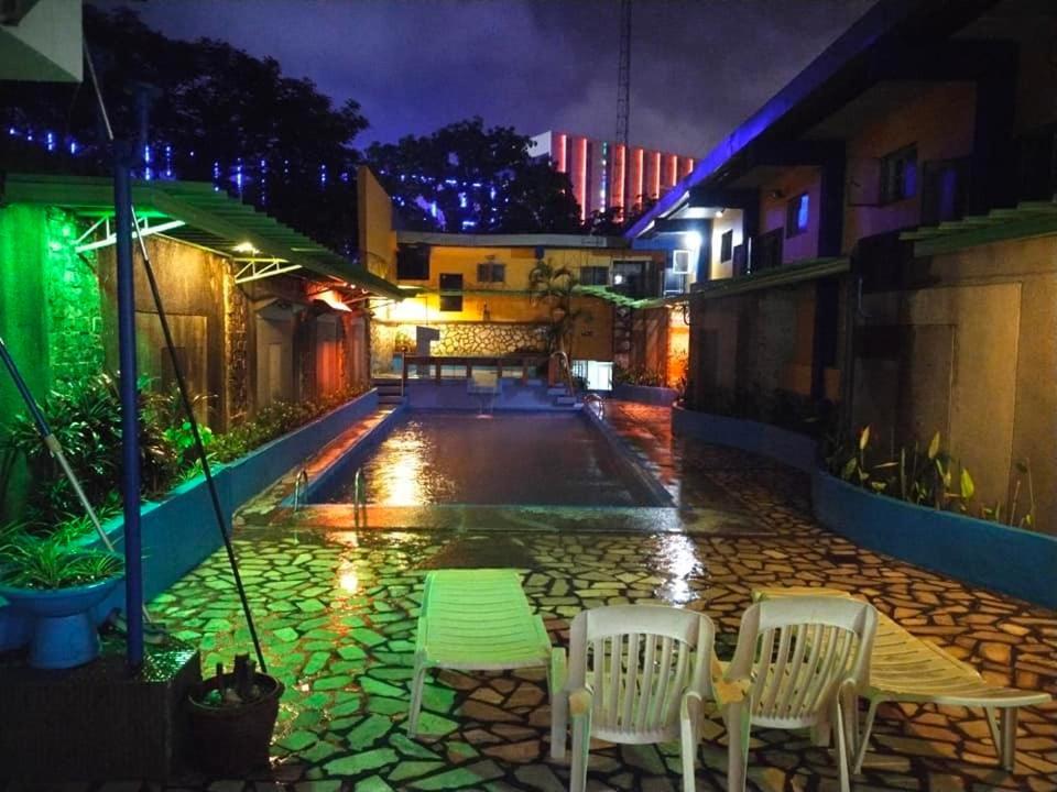 2 Hotel Saleh Анхелес Экстерьер фото
