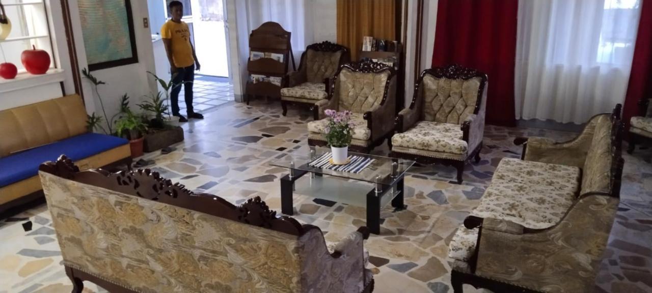2 Hotel Saleh Анхелес Экстерьер фото