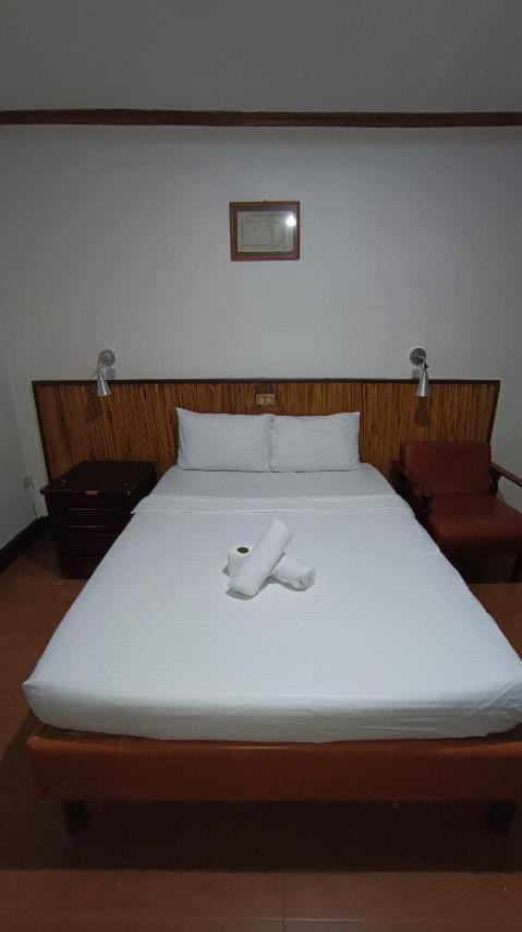 2 Hotel Saleh Анхелес Экстерьер фото