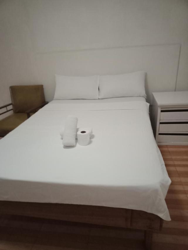 2 Hotel Saleh Анхелес Экстерьер фото