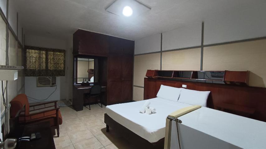 2 Hotel Saleh Анхелес Экстерьер фото
