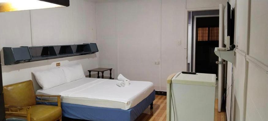 2 Hotel Saleh Анхелес Экстерьер фото